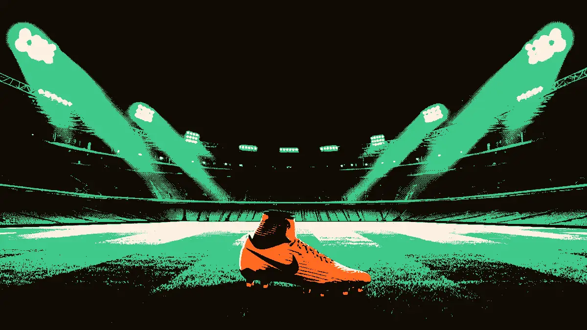 Illustration d'une scène unique : au premier plan, une jeune paire de crampons posée sur l'herbe d'un terrain, et en arrière-plan, les gradins vides d'un stade de jeunes éclairé par de puissants projecteurs, évoquant un jeune joueur promu dans une catégorie supérieure.