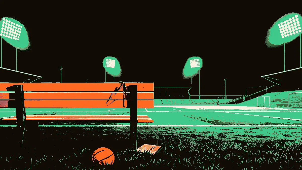 Un banc de stade vide avec un sifflet d'entraîneur accroché au dossier au premier plan, un ballon de football et un porte-documents posés sur l'herbe, des projecteurs illuminant un terrain de football jeunesse vide en arrière-plan au crépuscule, symbolisant la prise en main d'une