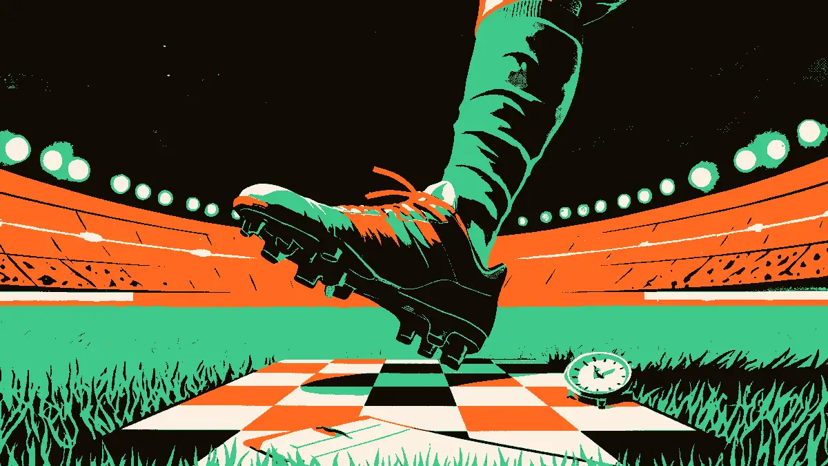 Une chaussure de football posée sur un échiquier au milieu d'un terrain, avec un presse-papiers tactique et un chronomètre au premier plan et des projecteurs de stade en arrière-plan.